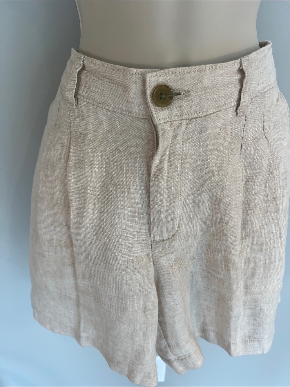 Lands' End 100% Linen Shorts - Picture 2 of 8